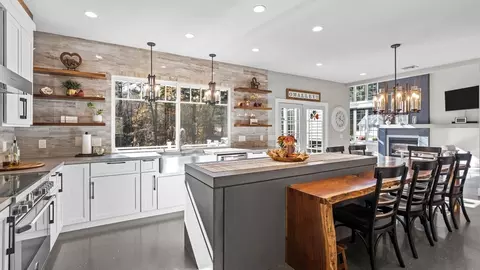 Kitchen - 394 Mohawk Rd, Raynham, MA 02767 photo 2 of 8