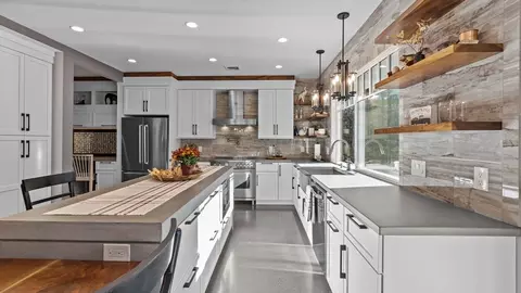 Kitchen - 394 Mohawk Rd, Raynham, MA 02767 photo 4 of 8