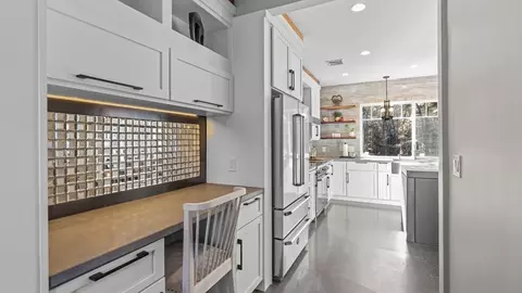 Kitchen - 394 Mohawk Rd, Raynham, MA 02767 photo 1 of 8
