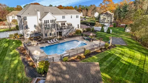 View/Area - 394 Mohawk Rd, Raynham, MA 02767 photo 1 of 3