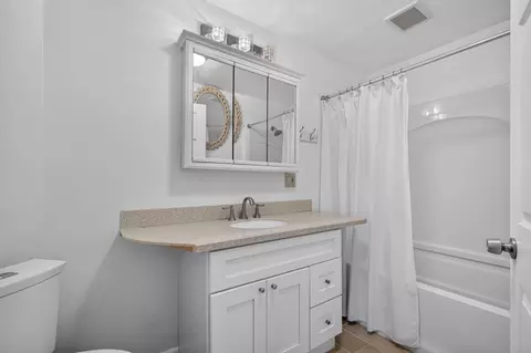 Bath - 524 Lowell St, Methuen, MA 01844 photo 1 of 2