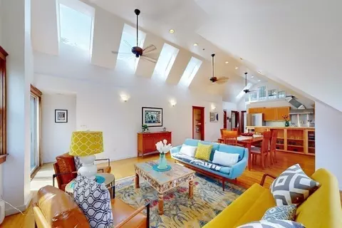2 Brastow Ave, Somerville, MA 02143