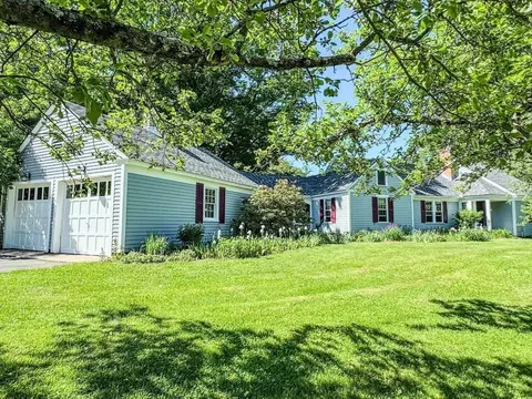 36 Green River Rd, Greenfield, MA 01301