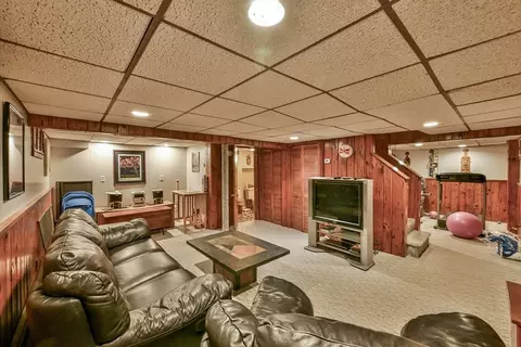 246 Manning St, Needham, MA 02492 photo 37
