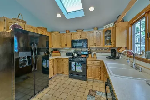 246 Manning St, Needham, MA 02492 photo 18