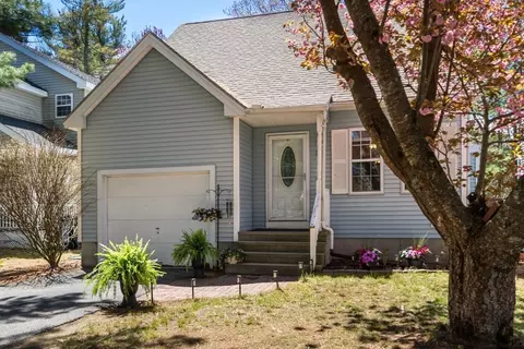 12 Magnolia Ln, Marlborough, MA 01752