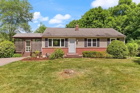 99 Brookline St, Pepperell, MA 01463