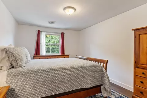 Bedroom - 1 Riverview Ave, Maynard, MA 01754 photo 3 of 5