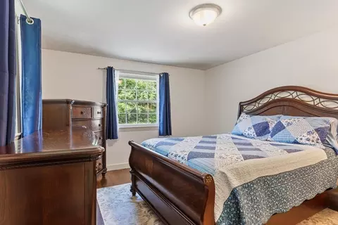 Bedroom - 1 Riverview Ave, Maynard, MA 01754 photo 2 of 5