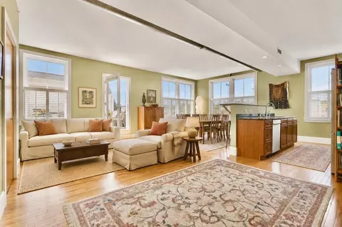 43 Park St # 15, Somerville, MA 02143