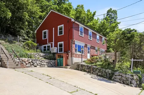 37 Mountain St #37, Woburn, MA 01801