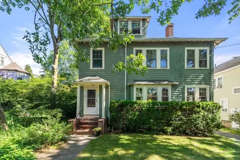 20 Lawndale St #20, Belmont, MA 02478