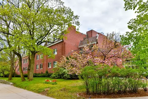 332 Jamaicaway #403, Boston, MA 02130