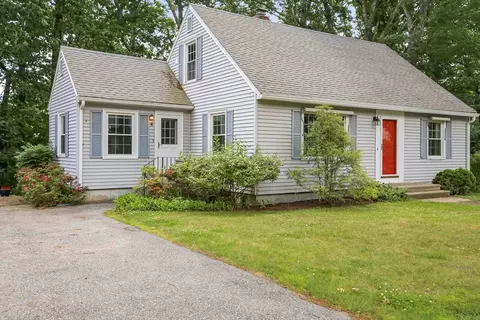 4 Ledgewood Dr, Boylston, MA 01505