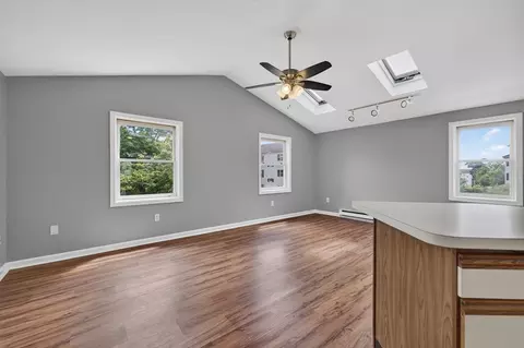 156 Pilgrim Ave, Worcester, MA 01604 photo 3