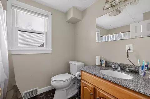 156 Pilgrim Ave, Worcester, MA 01604 photo 20