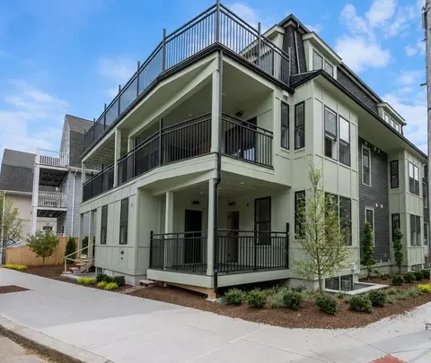 12 Corinthian Rd # -2, Somerville, MA 02144