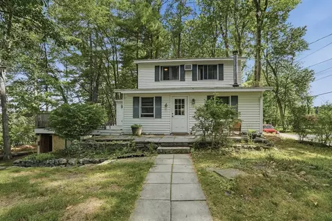 134 Peninsula Dr, Lunenburg, MA 01462