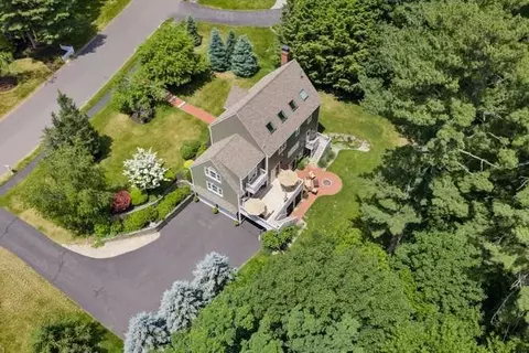 View/Area - 8 Sergeant Roode Ln, Middleton, MA 01949 photo 1 of 5