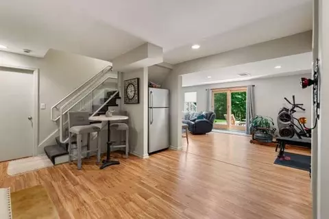 Entry Way - 8 Sergeant Roode Ln, Middleton, MA 01949 photo 5 of 5