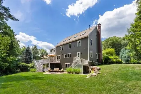 Exterior - 8 Sergeant Roode Ln, Middleton, MA 01949 photo 6 of 7