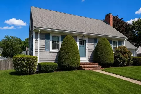 37 First St, Norwood, MA 02062