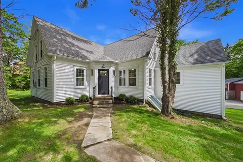 159 County St, Lakeville, MA 02347