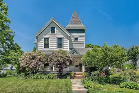 94 Pleasant St, Mansfield, MA 02048