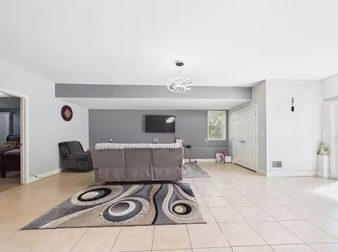 Living - 19 Abington Ln, Fall River, MA 02721 photo 8 of 8