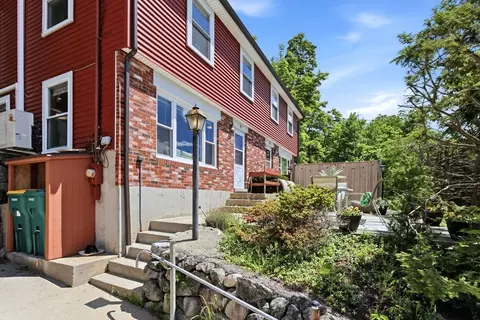 37 Mountain St #37, Woburn, MA 01801