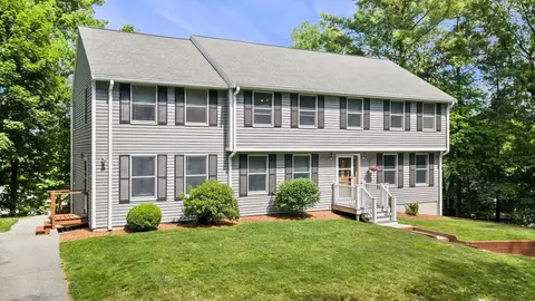 10 Grandview Rd, Reading, MA 01867