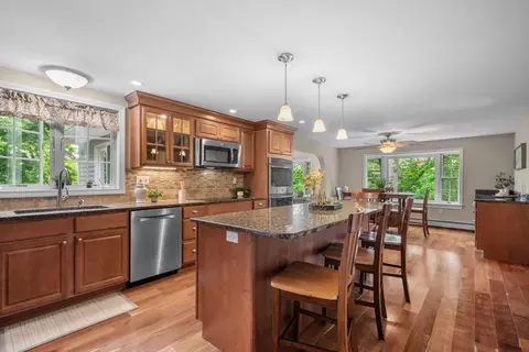 10 Grandview Rd, Reading, MA 01867 photo 12