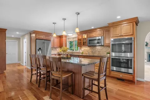 10 Grandview Rd, Reading, MA 01867 photo 10