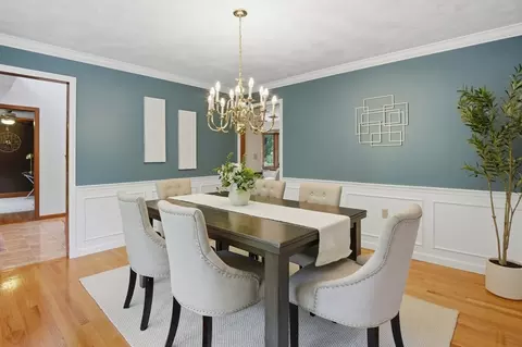 Dining - 45 Mendon St, Upton, MA 01568 photo 2 of 4
