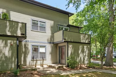 110 Dean St #1, Taunton, MA 02780