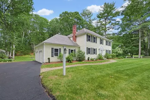 164 Granite St, Medfield, MA 02052