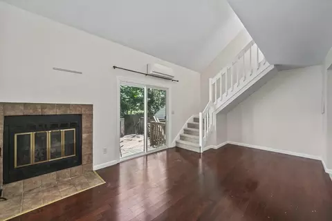 235 Lake St #D, Weymouth, MA 02189