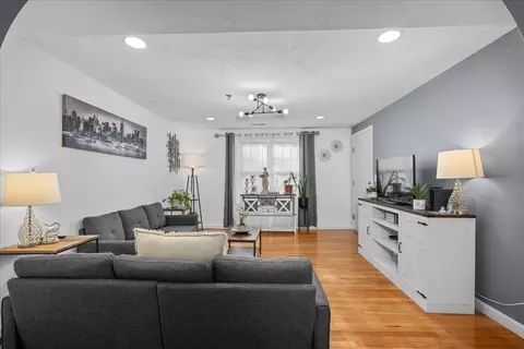 Living - 1 Hatfield St #7, Worcester, MA 01604 photo 1 of 1