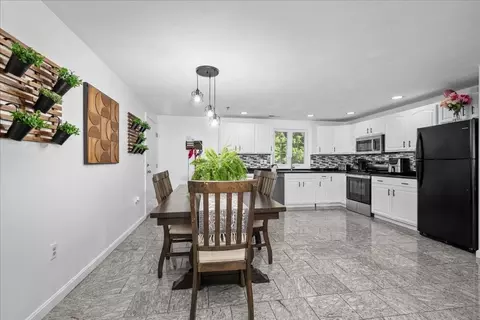 Dining - 1 Hatfield St #7, Worcester, MA 01604 photo 1 of 2