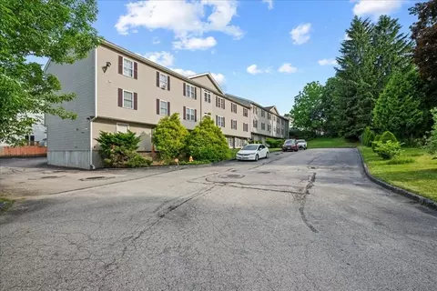 1 Hatfield St #7, Worcester, MA 01604
