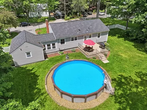 75 William St, Walpole, MA 02081 photo 2