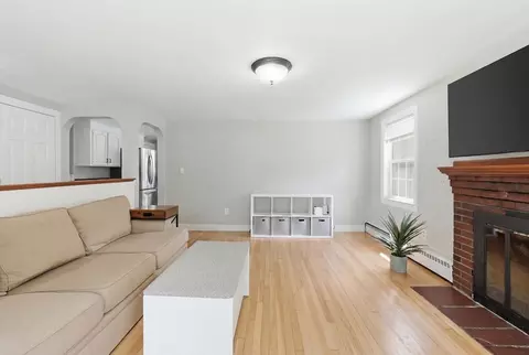 75 William St, Walpole, MA 02081 photo 6