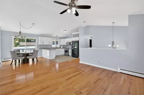 Living - 3 Oak Leaf Cir, Worcester, MA 01603 photo 1 of 4