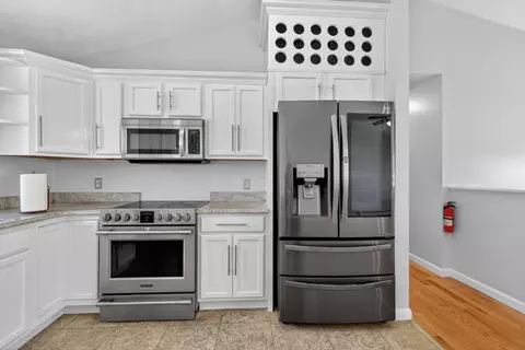 Kitchen - 3 Oak Leaf Cir, Worcester, MA 01603 photo 1 of 2