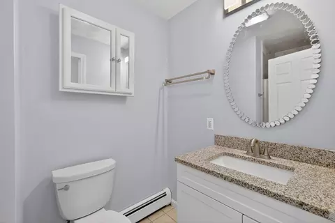 Bath - 3 Oak Leaf Cir, Worcester, MA 01603 photo 3 of 6