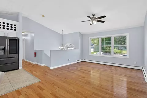 Living - 3 Oak Leaf Cir, Worcester, MA 01603 photo 4 of 4