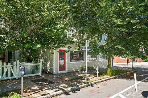 2512 Massachusetts Ave #3, Cambridge, MA 02140