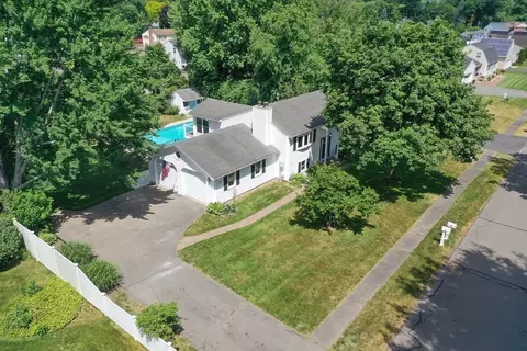 123 Mallard Cir, Agawam, MA 01001
