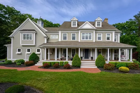 42 Bard Rock Ln, Hanover, MA 02339