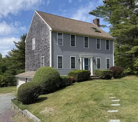 29 Wyndham Hill Dr, Plymouth, MA 02360